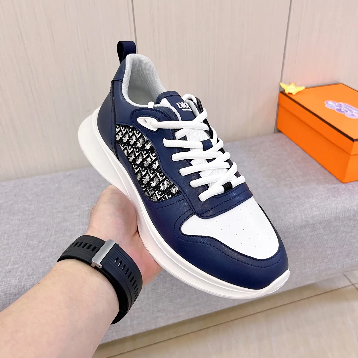 Men's Men's Shoes Men's Shoes 💰 400 Men's Men's Shoes 💰 [ Dior ] 🔥 High-end men's shoes brand official website 1:1 latest masterpiece: the upper is made of Italian imported first-layer cowhide with a comfortable and breathable lining ➕ Original non-slip and wear-resistant outsole 🔥, making walking more convenient and comfortable! An exclusive new model, a stunning work, a beautiful 1:1 replica [color] compared to the official quality! Create a fashionable personality to set off your uniqueness! A must-have for trendy men! Classic🔥Size: 38-44 Color: Multiple colors available🔥.